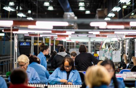 Tech Is Splitting the U.S. Work Force in Two